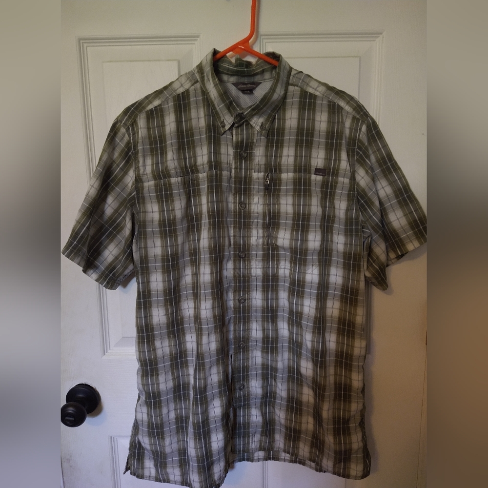 Men's size medium Eddie Bauer shirt